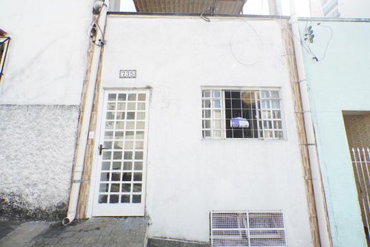 Fachada de casa para alugar com 1 quarto, 40m² em Ipiranga, São Paulo