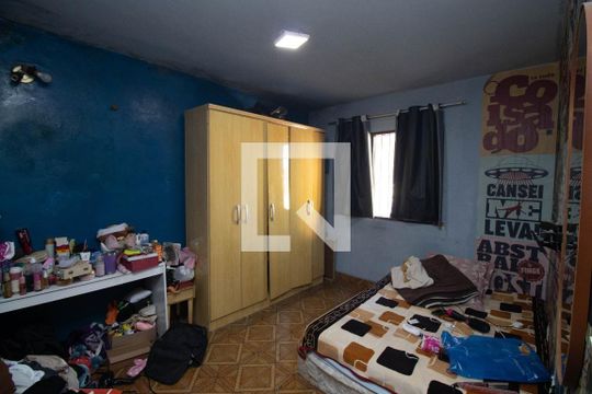 Casa à venda com 3 quartos, 210m² em Guapira, São Paulo