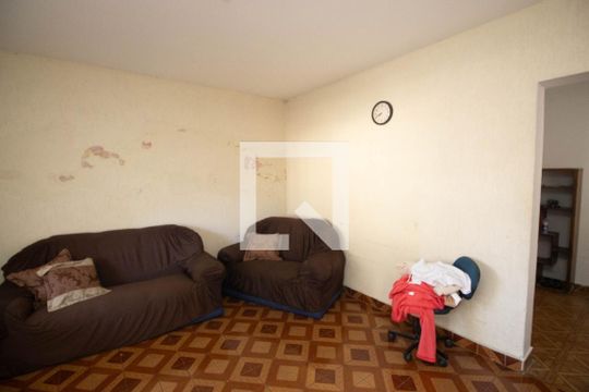 Casa à venda com 3 quartos, 210m² em Guapira, São Paulo