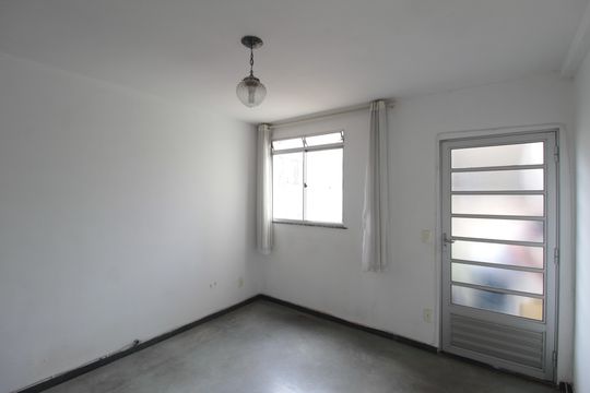 Apartamento à venda com 2 quartos, 46m² em Vila Cloris, Belo Horizonte