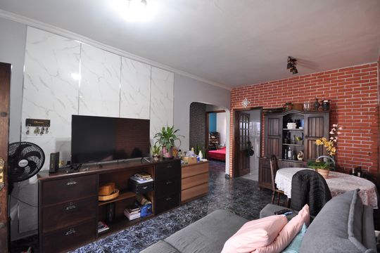 Casa à venda com 7 quartos, 364m² em Jardim Daysy, São Paulo