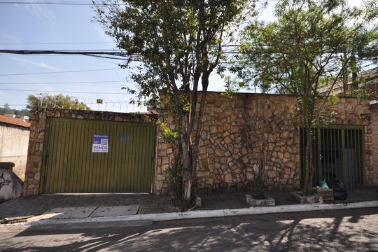 Fachada de casa à venda com 7 quartos, 364m² em Jardim Daysy, São Paulo