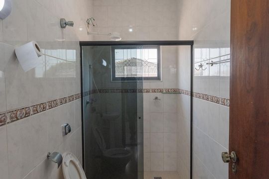 Banheiro social de casa à venda com 2 quartos, 120m² em Jardim Aurelia, Campinas