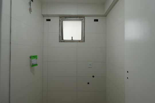 Banheiro Social de apartamento à venda com 3 quartos, 87m² em Vila Gilda, Santo André