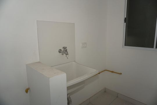 Lavanderia de apartamento para alugar com 2 quartos, 59m² em Chácaras São Marcos, Embu das Artes