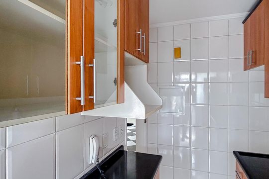 Cozinha de apartamento à venda com 2 quartos, 58m² em Vila Azevedo, São Paulo