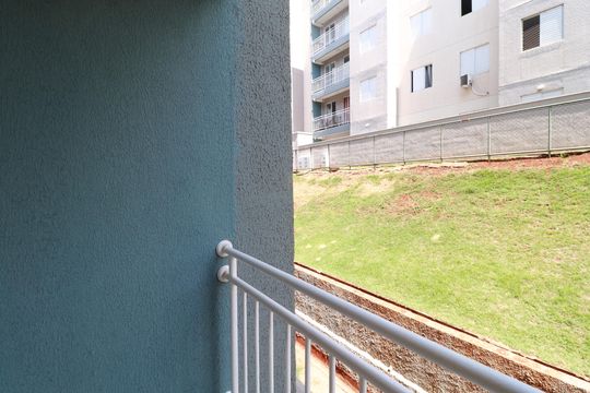 Varanda  de apartamento para alugar com 2 quartos, 47m² em Maubisa, Ribeirão Preto