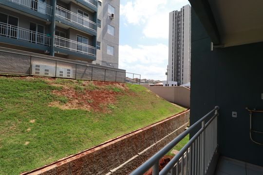Varanda  de apartamento para alugar com 2 quartos, 47m² em Maubisa, Ribeirão Preto