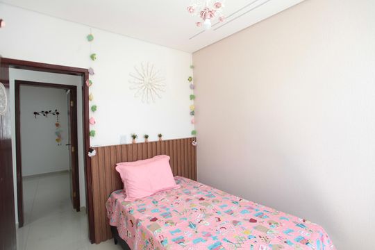 Quarto 1 de casa à venda com 3 quartos, 160m² em Sapucaias Iii, Contagem