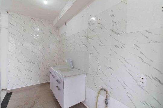 Cozinha de apartamento para alugar com 2 quartos, 42m² em Jardim D’abril, São Paulo