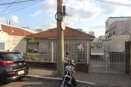 Fachada de casa à venda com 2 quartos, 400m² em Santa Maria, São Caetano do Sul