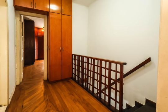 Hall dos quartos de casa à venda com 3 quartos, 226m² em Vila Mariana, São Paulo