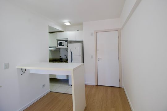 Cozinha de apartamento para alugar com 1 quarto, 32m² em Centro, Curitiba