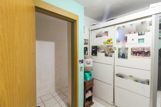 Quarto 1 de apartamento para alugar com 2 quartos, 50m² em Guajuviras, Canoas