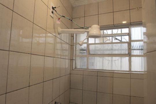 Banheiro Social de casa para alugar com 3 quartos, 180m² em Jardim Sao Caetano, São Caetano do Sul
