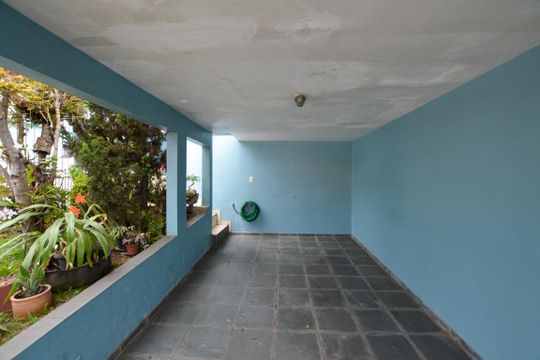 GARAGEM de casa para alugar com 4 quartos, 147m² em Jardim Ester, São Paulo