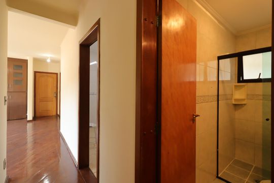 Corredor de apartamento para alugar com 3 quartos, 90m² em Jardim, Santo André