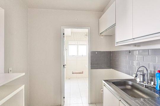 Cozinha de apartamento para alugar com 2 quartos, 82m² em Moinho Velho, São Paulo