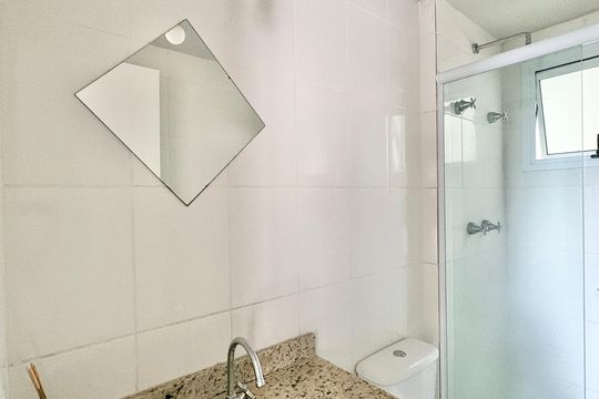 Banheiro de apartamento para alugar com 2 quartos, 82m² em Moinho Velho, São Paulo
