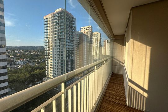 Varanda da Sala de apartamento à venda com 3 quartos, 107m² em Empresarial 18 do Forte, Barueri