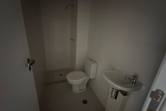 Quarto de Serviço de apartamento à venda com 3 quartos, 107m² em Empresarial 18 do Forte, Barueri