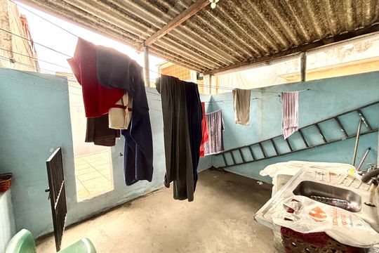 Área de Serviço de casa à venda com 5 quartos, 160m² em Jardim Eliane, São Paulo