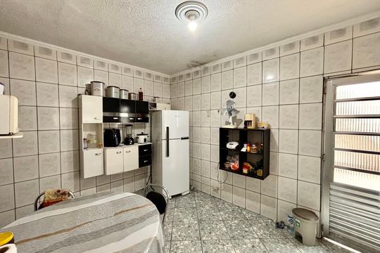 Cozinha de casa à venda com 5 quartos, 160m² em Jardim Eliane, São Paulo