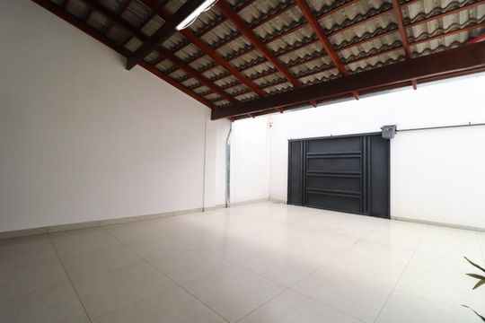 Varanda da Sala de casa para alugar com 2 quartos, 128m² em Jardim Inconfidência, Uberlândia