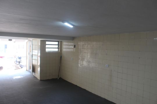 Garagem de casa para alugar com 2 quartos, 180m² em Santa Paula, São Caetano do Sul
