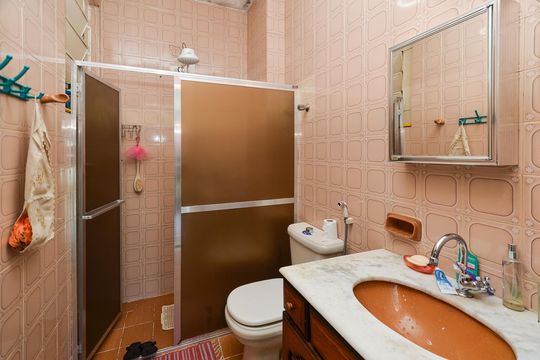 Banheiro de apartamento à venda com 2 quartos, 72m² em Centro, Belo Horizonte
