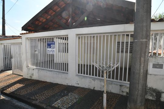 Fachada / Placa de casa para alugar com 3 quartos, 50m² em Vila Costa E Silva, Campinas