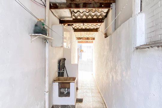 Área de Serviço de casa para alugar com 1 quarto, 80m² em Jardim Santa Maria, São Paulo