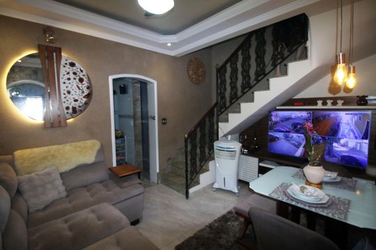 Casa à venda com 2 quartos, 120m² em Vista Alegre, Rio de Janeiro