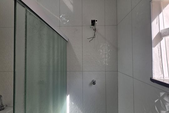 Banheiro de casa para alugar com 1 quarto, 50m² em Vila Alzira, Santo André