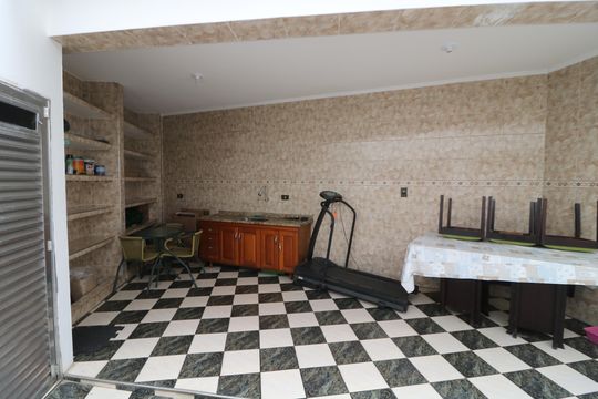 Casa à venda com 3 quartos, 170m² em Jardim Piqueroby, São Paulo