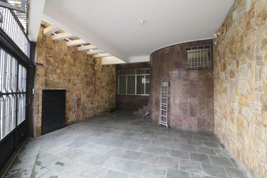 Casa à venda com 3 quartos, 170m² em Jardim Piqueroby, São Paulo