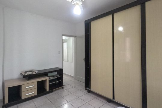 Sala e Quarto de apartamento para alugar com 1 quarto, 39m² em José Menino, Santos
