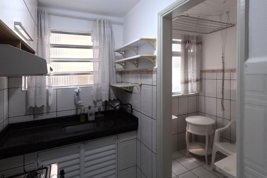 Cozinha de apartamento para alugar com 1 quarto, 39m² em José Menino, Santos