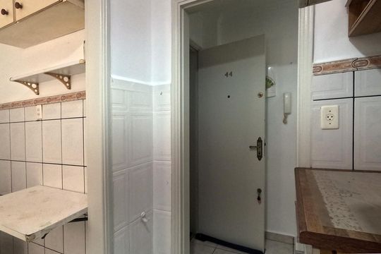 Cozinha de apartamento para alugar com 1 quarto, 39m² em José Menino, Santos