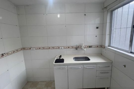 Cozinha de casa para alugar com 3 quartos, 100m² em Vila Sao Jose (Cidade Dutra), São Paulo