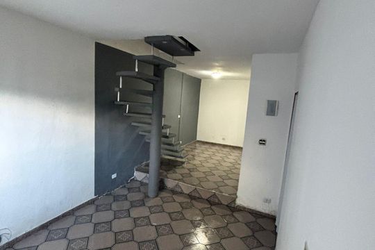 Sala de casa para alugar com 3 quartos, 100m² em Vila Sao Jose (Cidade Dutra), São Paulo