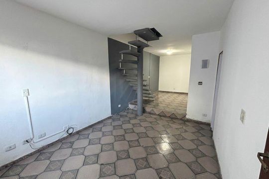Casa para alugar com 3 quartos, 100m² em Vila Sao Jose (Cidade Dutra), São Paulo