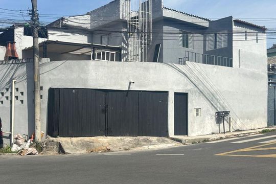 Fachada de casa para alugar com 3 quartos, 100m² em Vila Sao Jose (Cidade Dutra), São Paulo
