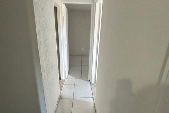 Corredor de casa para alugar com 3 quartos, 100m² em Vila Sao Jose (Cidade Dutra), São Paulo