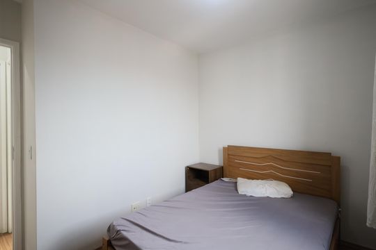 Quarto 1 de apartamento para alugar com 2 quartos, 46m² em Padroeira, Osasco