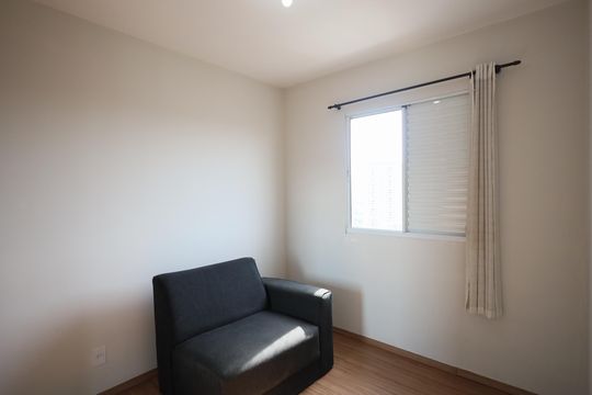 Quarto 2 de apartamento para alugar com 2 quartos, 46m² em Padroeira, Osasco