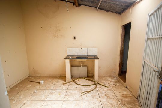 Casa à venda com 3 quartos, 50m² em Conjunto F, Brasília