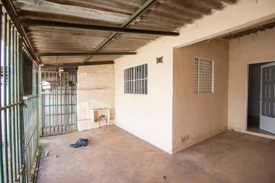 Casa à venda com 3 quartos, 50m² em Conjunto F, Brasília