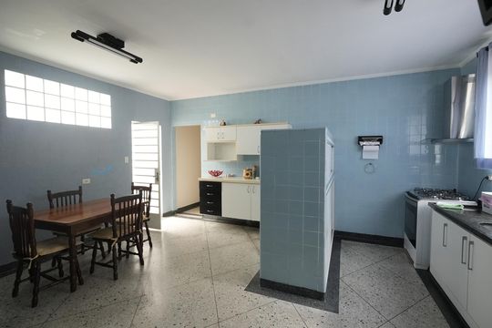 Cozinha de casa à venda com 3 quartos, 296m² em Vila Boa Vista, Santo André