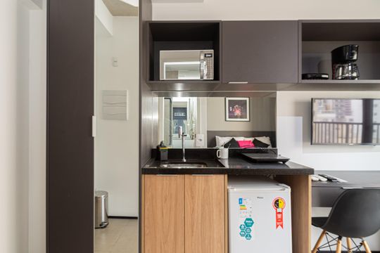 Cozinha de kitnet/studio para alugar com 1 quarto, 19m² em Bela Vista, São Paulo